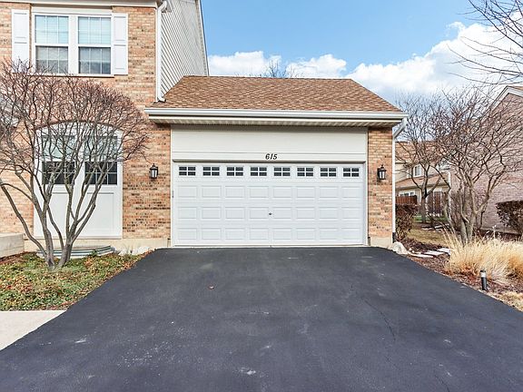 3rd image of 615 Belmont Ln