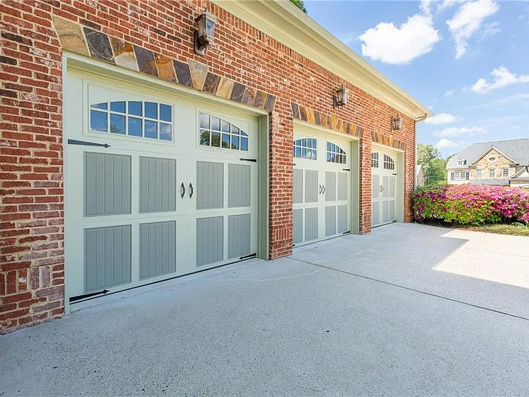 2360 Manor Creek Ct — Photo 63