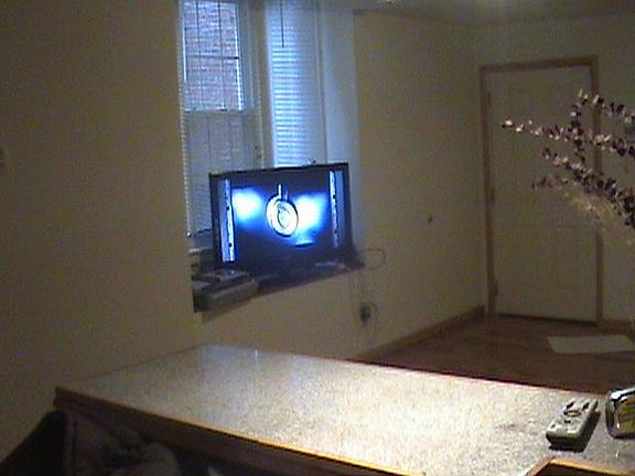 2nd image of 5042 Cedar Ave #1