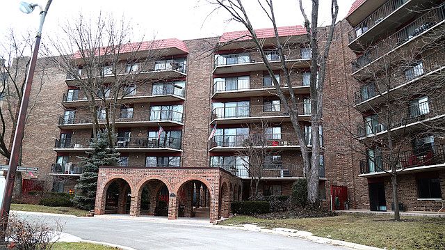 1st image of 35 S Baybrook Dr Unit 304