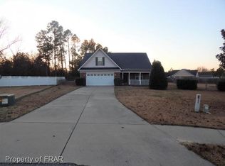 112 Nesting Ln, Raeford, NC 28376