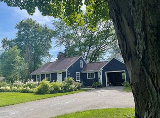 37 Valentine Rd, Pittsfield, MA 01201