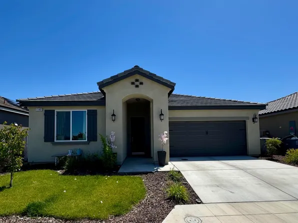 1140 Wasatch Dr, Madera, CA 93638
