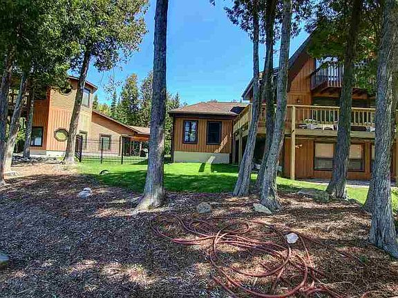 4th image of 2474 S Forest Ln