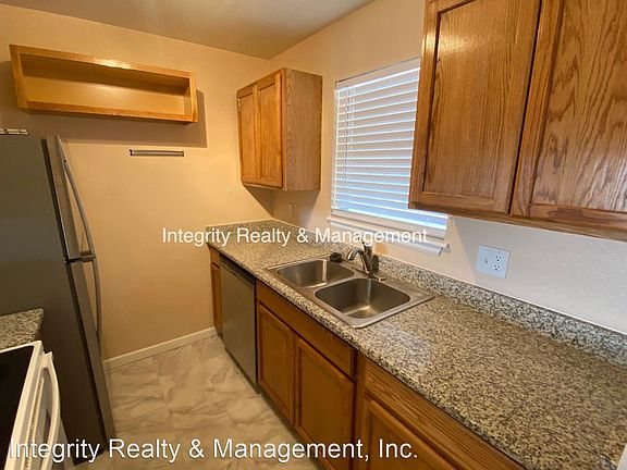 5th image of 1153 S Gilbert St