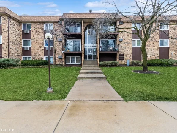 705 Heritage Dr APT 112, Hoffman Estates, IL 60169