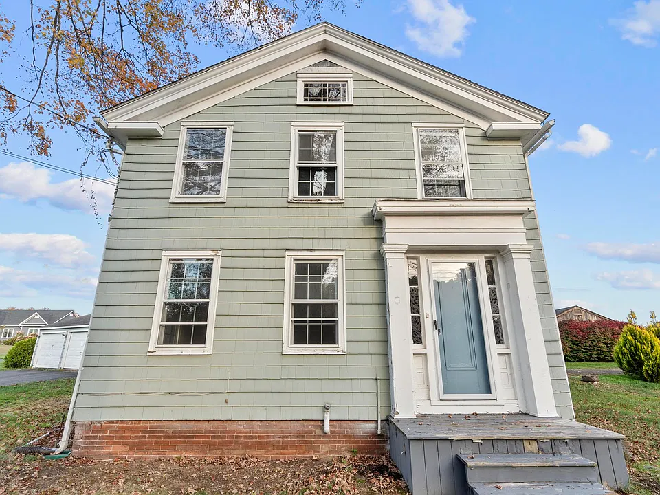 54 Pond Hill Rd