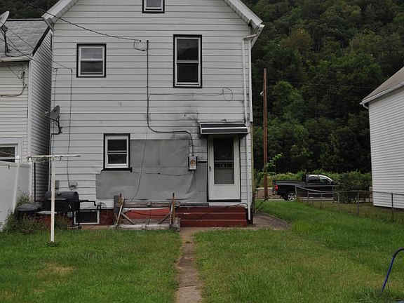 2nd image of 1018/1020 Erie Ave