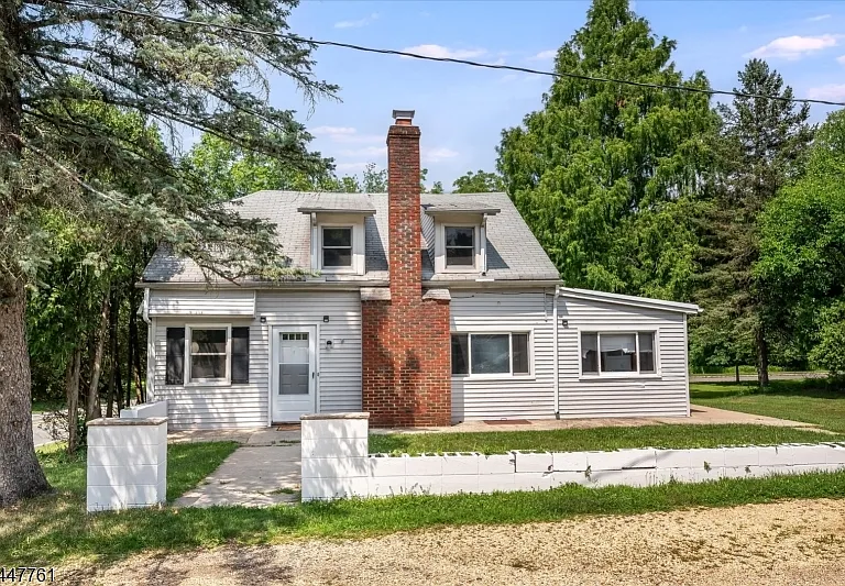 102A N Jefferson Rd — Photo 2