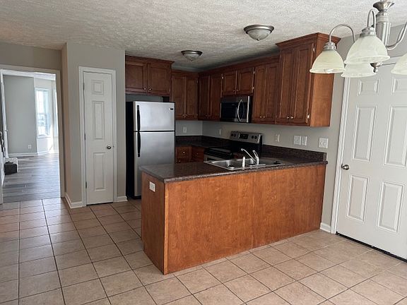 2nd image of 333 Chalet Cir