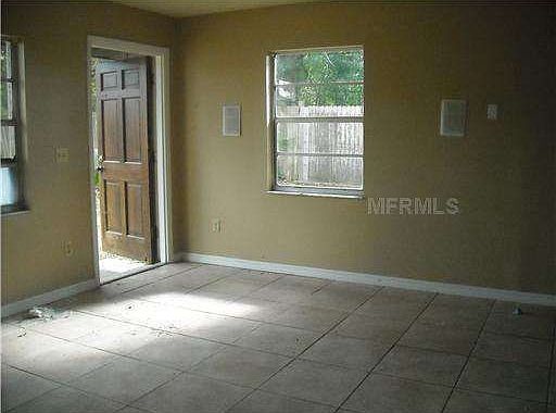 4th image of 250 Avalone Dr