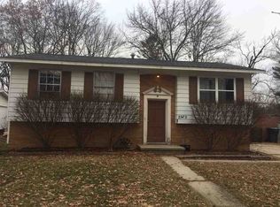 2922 Riggie St, Midland, MI 48640