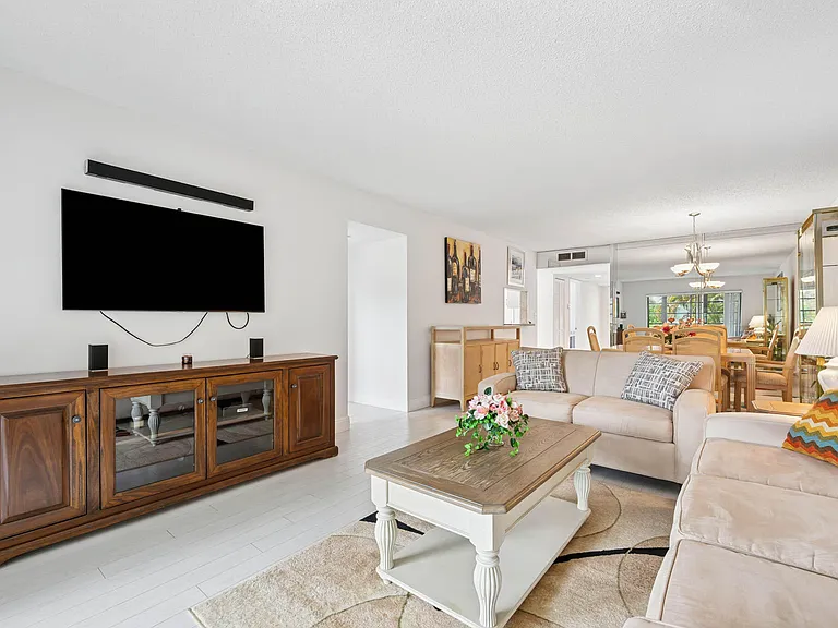15450 Pembridge Ave E #192 — Photo 30