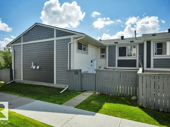 633 Willow Ct NW, Edmonton, AB T5T 2K7