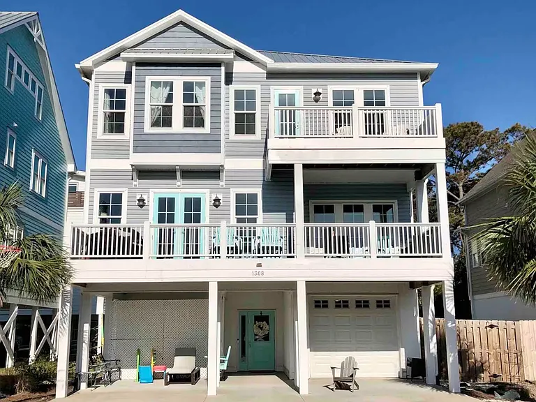 1308 Swordfish Ln — Photo 1