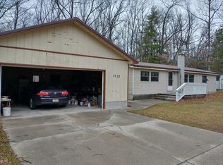 7522 Pine Creek Rd, Manistee, MI 49660