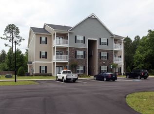 859 S Cliffs Cir #834-202, Spring Lake, NC 28390