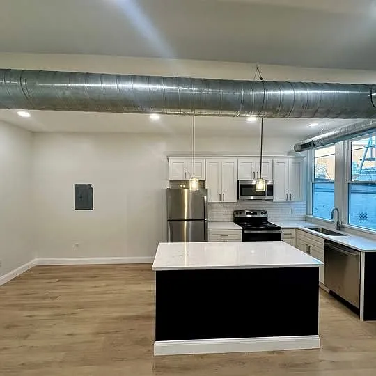 4631 Montgomery Rd — Photo 10