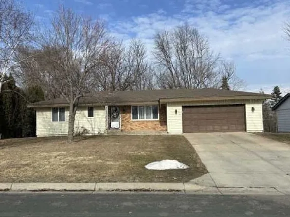 1453 Shakopee Ave E, Shakopee, MN 55379