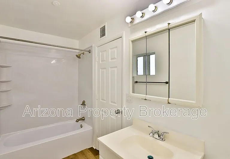 144 E Vista Del Cerro Dr — Photo 9