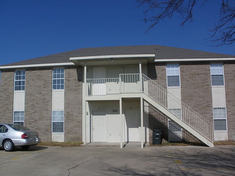1st image of 505 Esther Cir APT C
