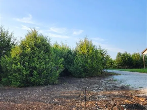 157 S Linn Valley Dr, Linn Valley, KS 66040