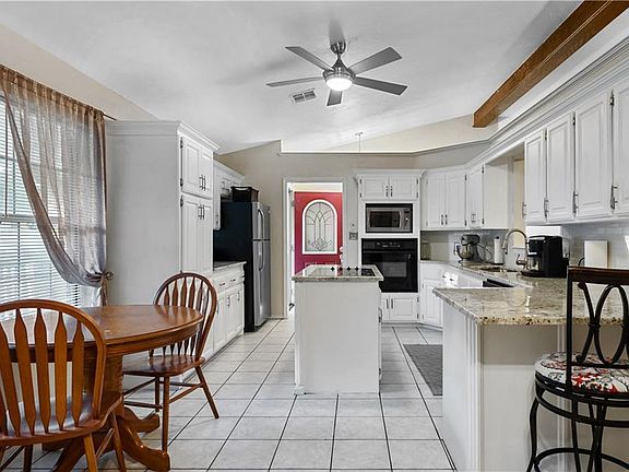 5th image of 2201 N Coolidge St