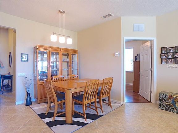 5th image of 225 Granada Ln