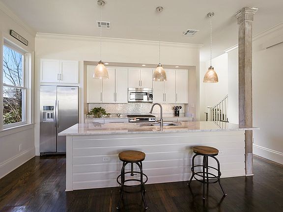 4th image of 5211 Annunciation St