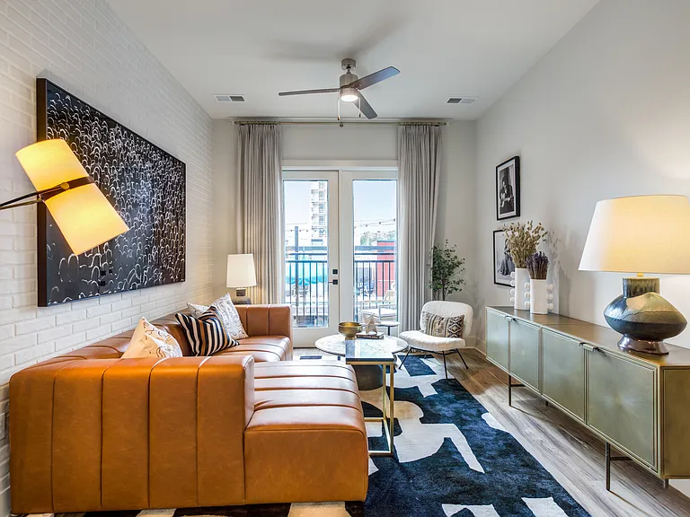 Margaux Midtown — Photo 9
