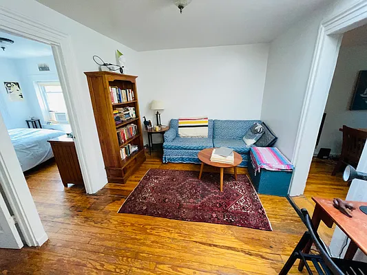 Rented by Fifth & Forever LLC | media 32