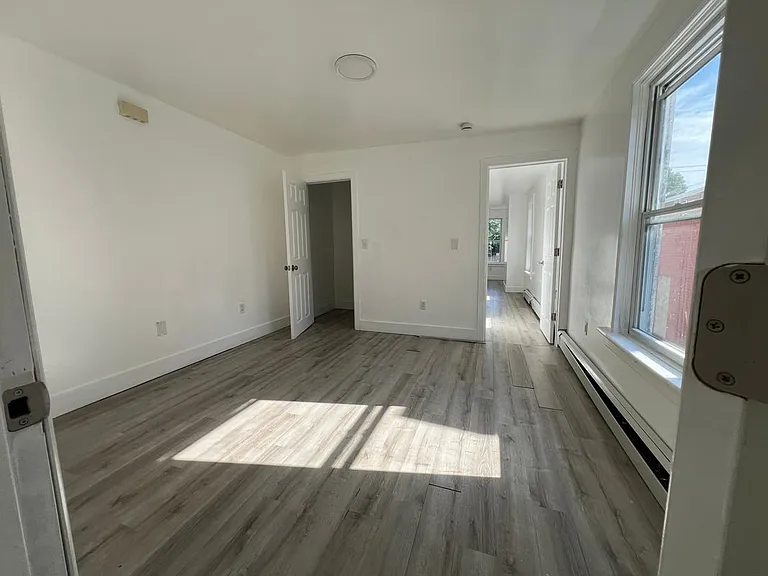 761 Main St #1W — Photo 3