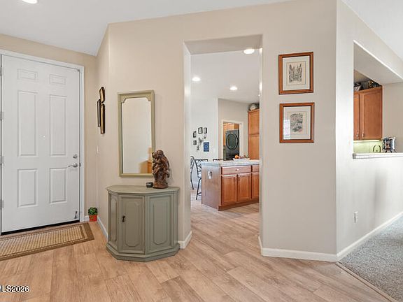 3rd image of 455 Dartmoor Ct