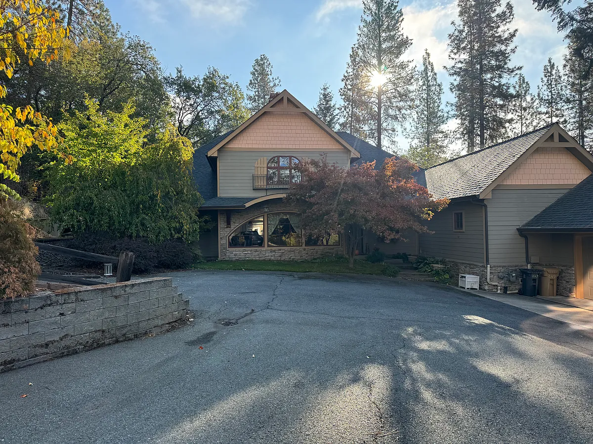 Building Photo - 247C Granite Hill Rd
