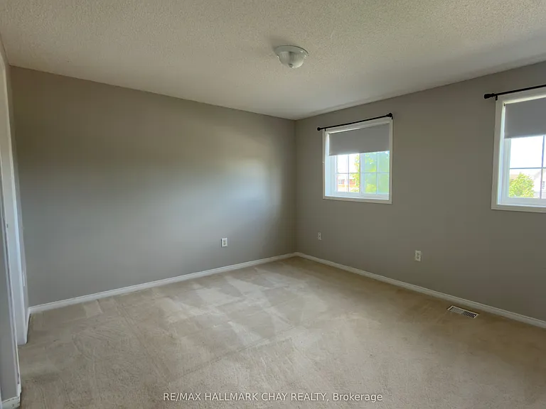 207 Tunbridge Rd — Photo 12