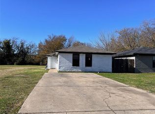 3848 Waldorf St, Fort Worth, TX 76119