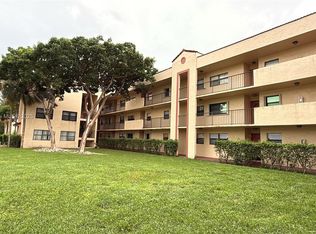 3396 Foxcroft Rd APT 114, Hollywood, FL 33025