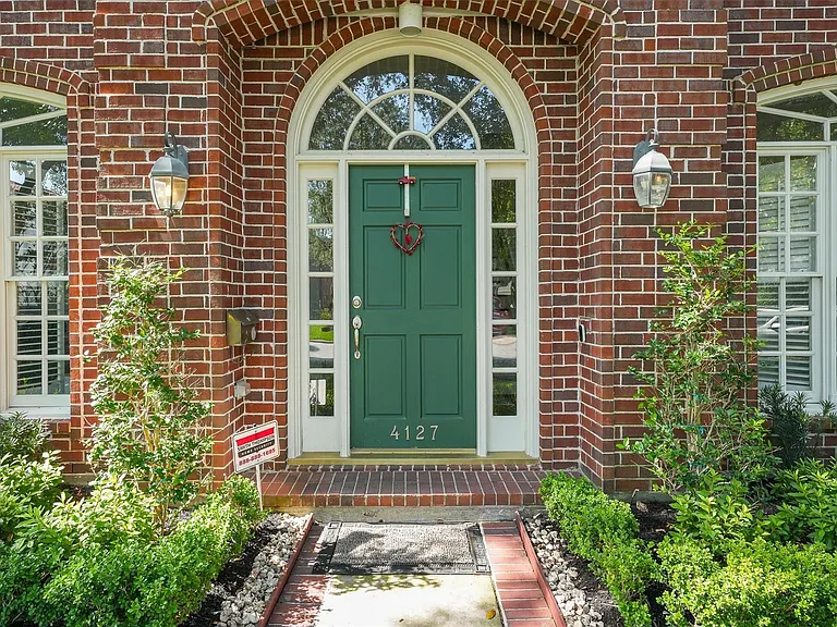 4127 Amherst St — Photo 3