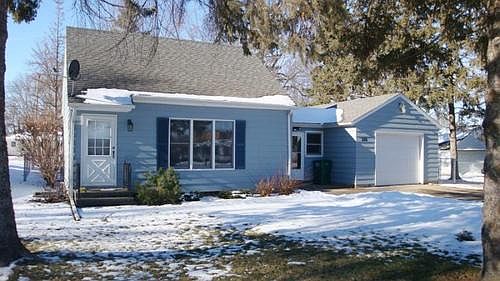 1st image of 226 Eagle St S