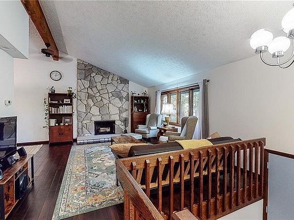 3rd image of 7111 Chestnut Dr