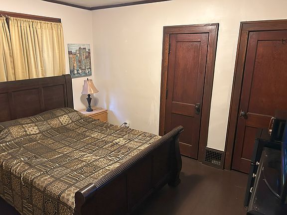 2nd image of 6470 S Benton Ave #B