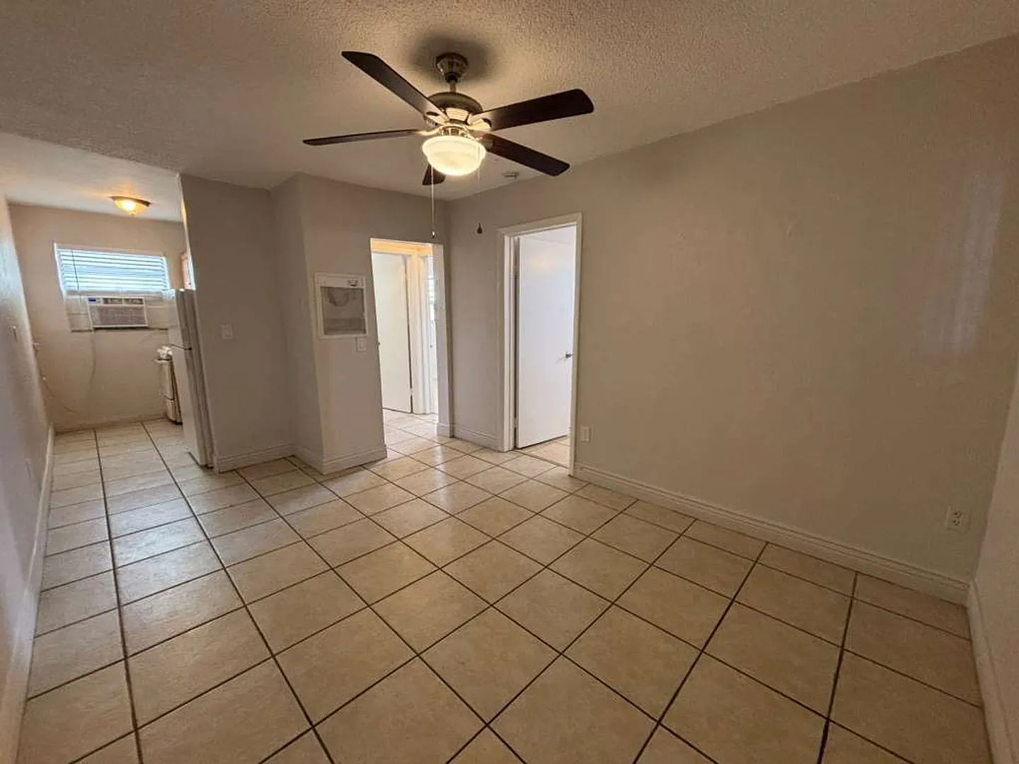 Remodeled 1/1 — Photo 4