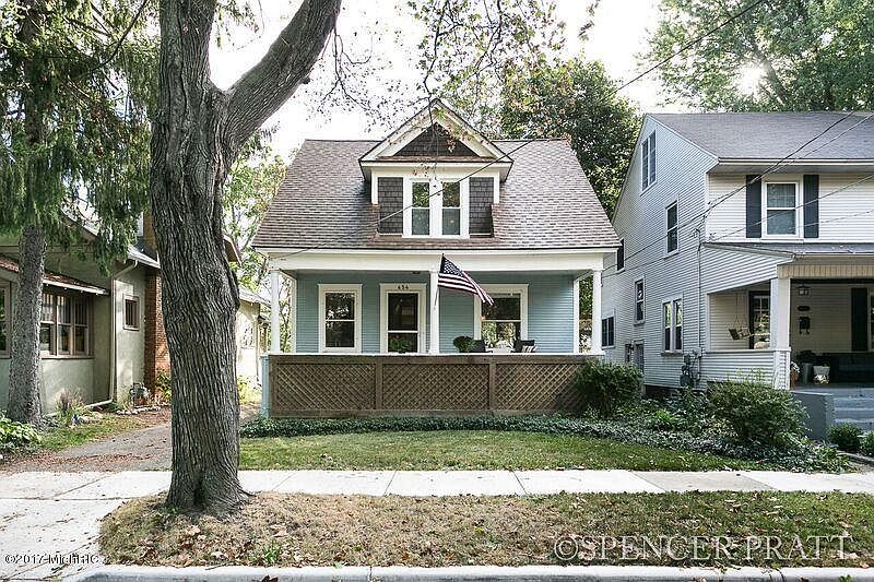 1st image of 454 Rosewood Ave SE