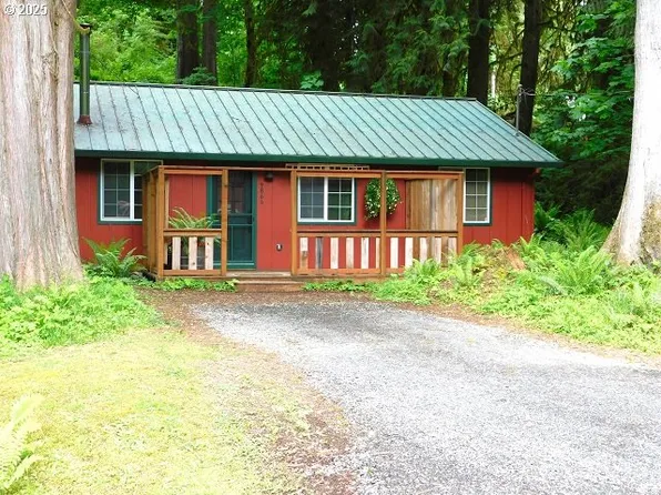 9864 Beach Dr, Birkenfeld, OR 97016
