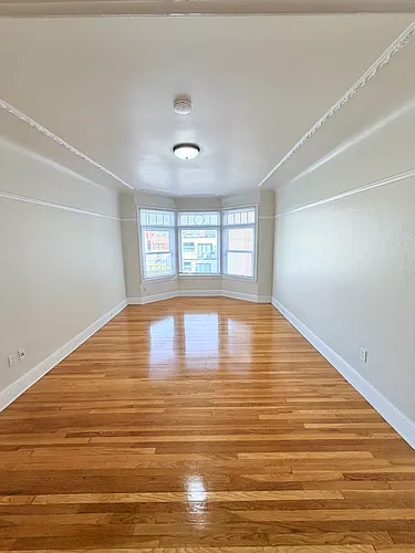 940 Bay St #19 Photo 1