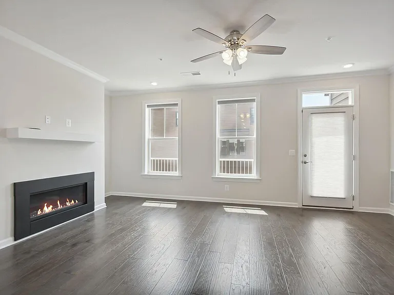 45117 Kincora Dr — Photo 5