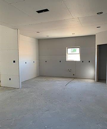 3rd image of 7034 Jennings Dr