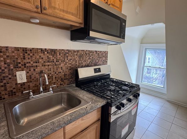 133 Seymour Ave #3