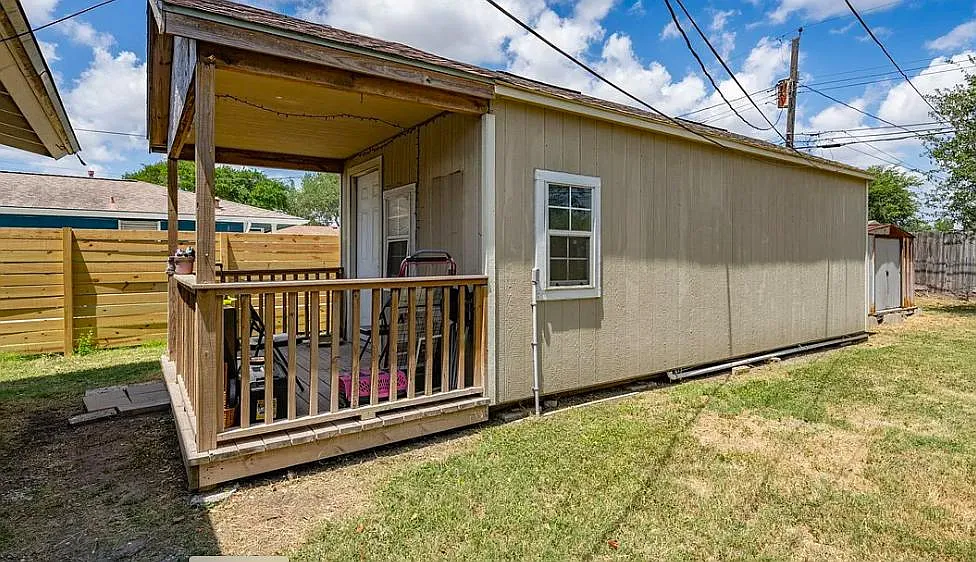 4 bed, 2.5 bath, 1090 sqft, $1,625 — Photo 3