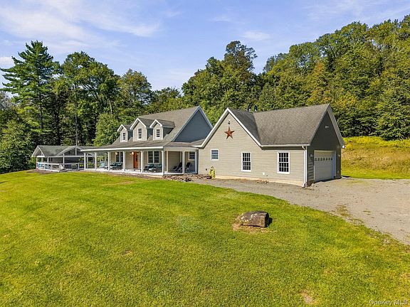 4th image of 705 Swamp Pond Rd